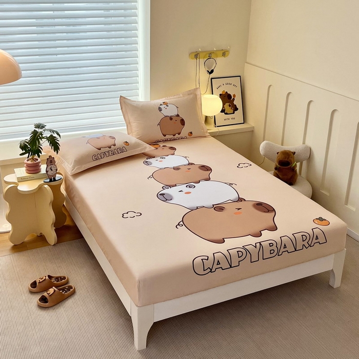 91家纺网 家纺一手货源 找家纺 蘭菲家纺 2025新款全棉大版卡皮巴拉系列单品床笠 沉浸式