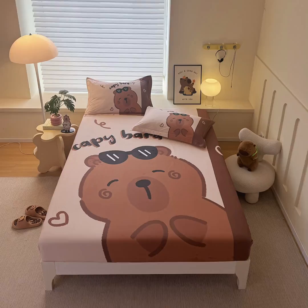 91家纺网 家纺一手货源 找家纺 蘭菲家纺 2025新款全棉大版卡皮巴拉系列单品床笠 皮小蛋