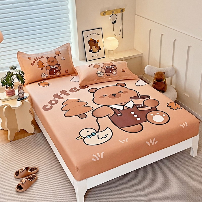 91家纺网 家纺一手货源 找家纺 蘭菲家纺 2025新款全棉大版卡皮巴拉系列单品床笠 拉小鸭