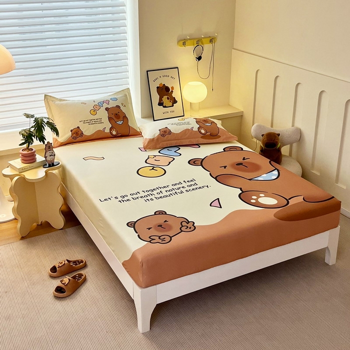 91家纺网 家纺一手货源 找家纺 蘭菲家纺 2025新款全棉大版卡皮巴拉系列单品床笠 熊巴拉