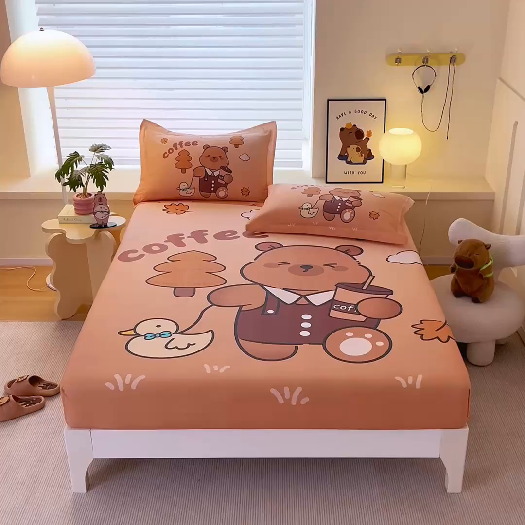 91家纺网 家纺一手货源 找家纺 蘭菲家纺 2025新款全棉大版卡皮巴拉系列单品床笠 拉小鸭