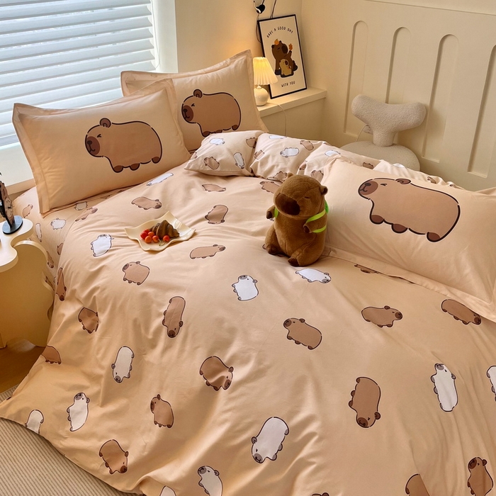 91家纺网 家纺一手货源 找家纺 蘭菲家纺 2025新款全棉小版卡皮巴拉系列四件套 卡豚