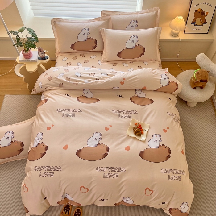 91家纺网 家纺一手货源 找家纺 蘭菲家纺 2025新款全棉小版卡皮巴拉系列四件套 陪伴拉