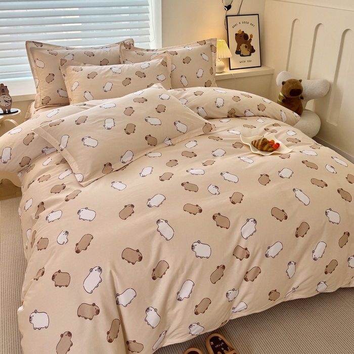 91家纺网 家纺一手货源 找家纺 蘭菲家纺 2025新款全棉小版卡皮巴拉系列四件套 小奶豚