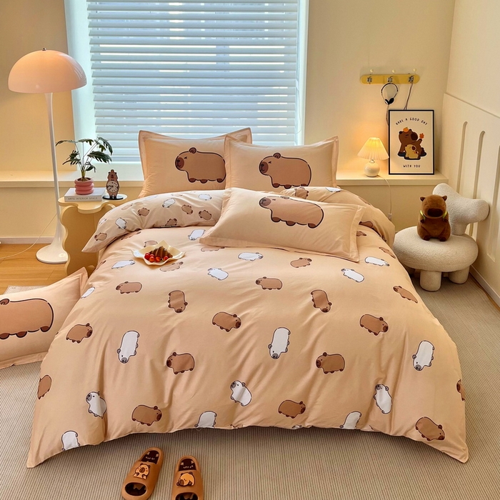 91家纺网 家纺一手货源 找家纺 蘭菲家纺 2025新款全棉小版卡皮巴拉系列四件套 卡豚