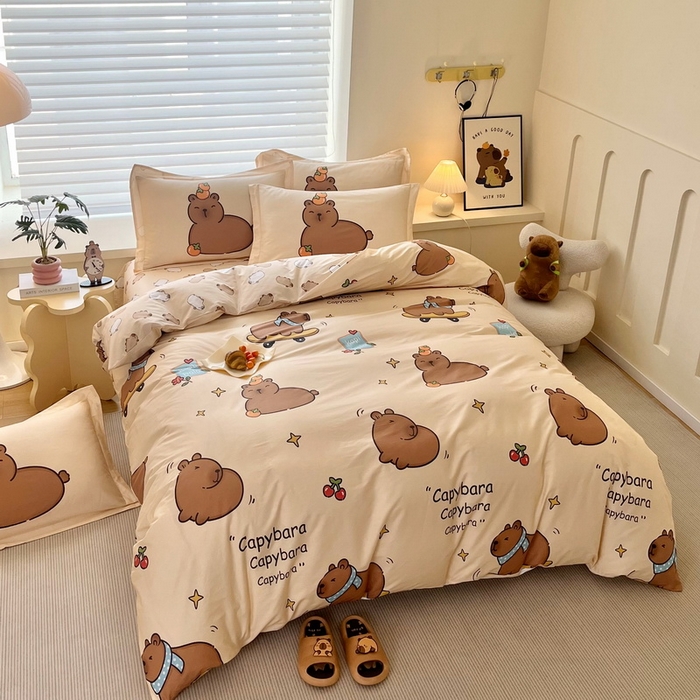 91家纺网 家纺一手货源 找家纺 蘭菲家纺 2025新款全棉小版卡皮巴拉系列四件套 爱滑板