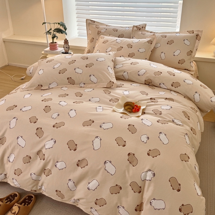 91家纺网 家纺一手货源 找家纺 蘭菲家纺 2025新款全棉小版卡皮巴拉系列四件套 小奶豚