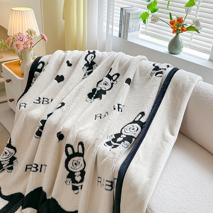 91家纺网 家纺一手货源 找家纺 梓之赫 2025新款黑白阳离子舒棉绒云锦绒复合多功能毛毯毯子 小拉布