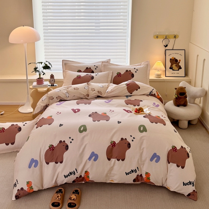 91家纺网 家纺一手货源 找家纺 蘭菲家纺 2025新款全棉小版卡皮巴拉系列四件套 皮小萌