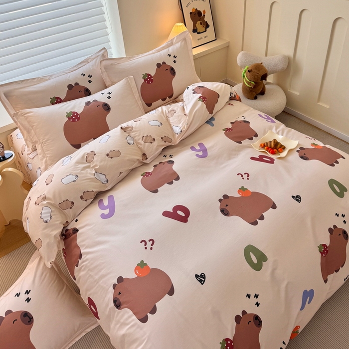 91家纺网 家纺一手货源 找家纺 蘭菲家纺 2025新款全棉小版卡皮巴拉系列四件套 皮小萌