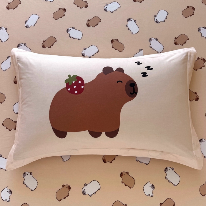 91家纺网 家纺一手货源 找家纺 蘭菲家纺 2025新款全棉小版卡皮巴拉系列四件套 皮小萌