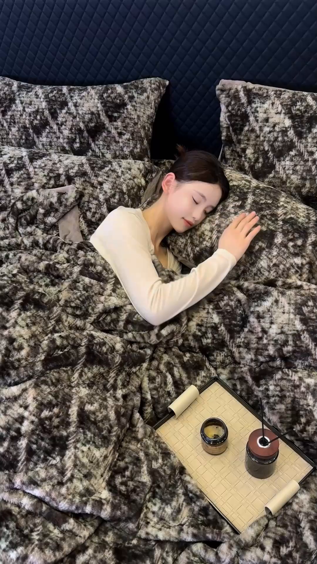 91家纺网 家纺一手货源 找家纺 慕梵家居 2025新款兔绒床笠单品单床笠床笠单件 香绒格调