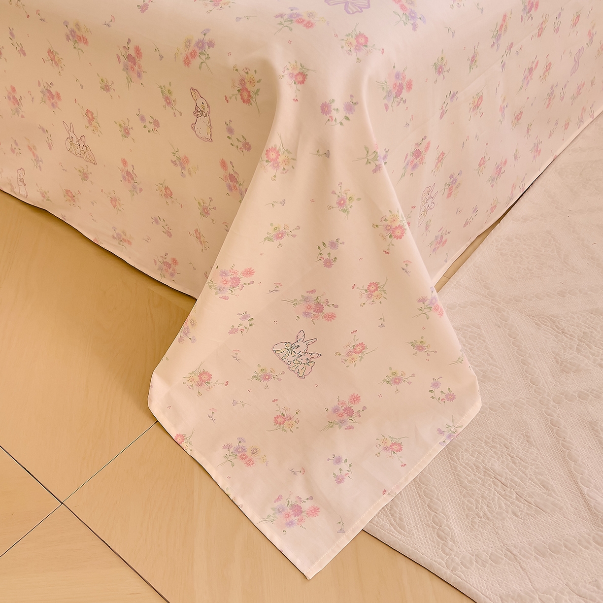 91家纺网 家纺一手货源 找家纺 DoDo 兜兜 2025新款卡通全棉纯棉小清新单品床单系列 （可定做尺寸） 萝莉兔