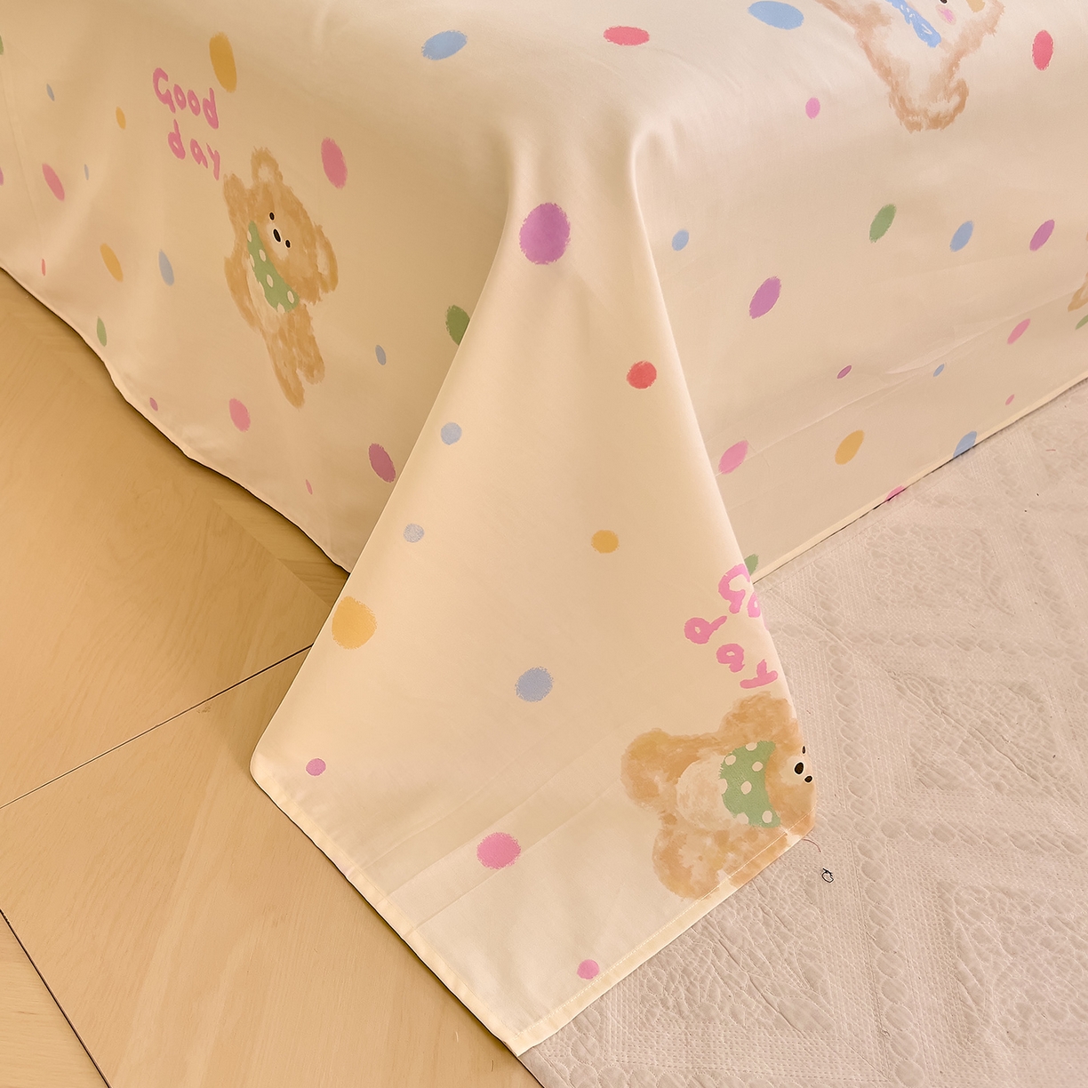 91家纺网 家纺一手货源 找家纺 DoDo 兜兜 2025新款卡通全棉纯棉小清新单品床单系列 （可定做尺寸） 假日小狗