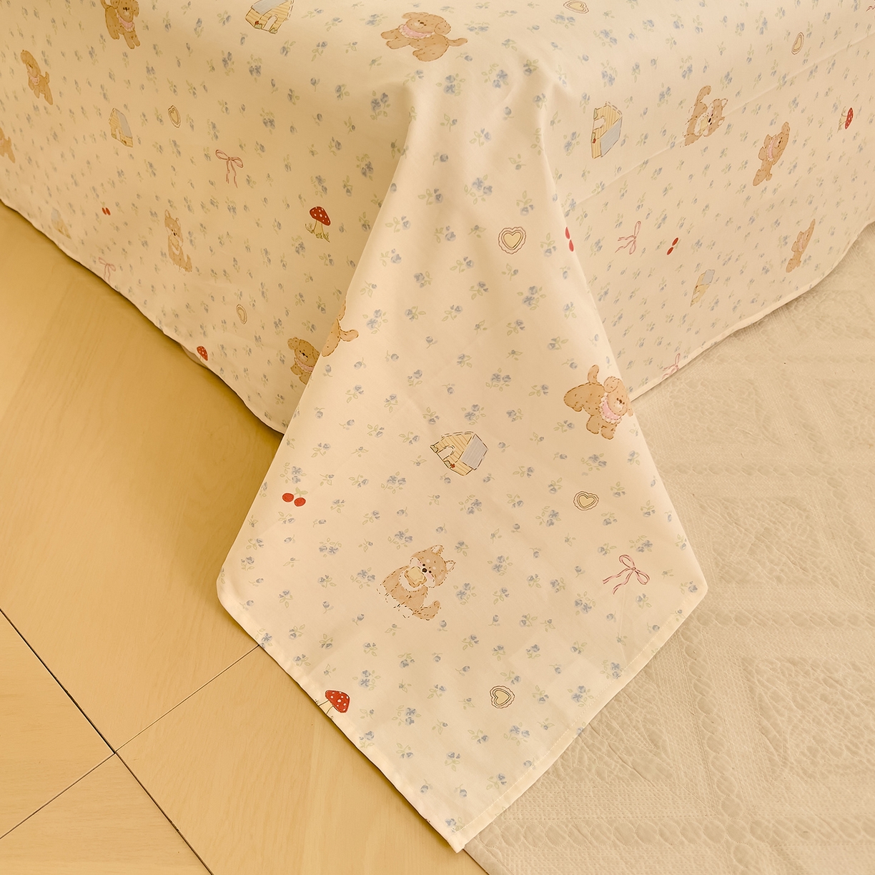 91家纺网 家纺一手货源 找家纺 DoDo 兜兜 2025新款卡通全棉纯棉小清新单品床单系列 （可定做尺寸） 蘑菇小狗