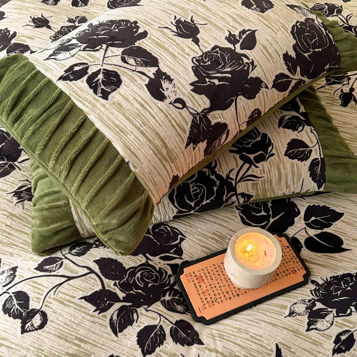 91家纺网 家纺一手货源 找家纺 羚羊语家纺 2025新款浮雕绒轻法式牛奶绒四件套雕花绒复古ins风立体着色烂花牛奶绒提花床单三件套-香榭落叶 香榭落叶-小夜曲