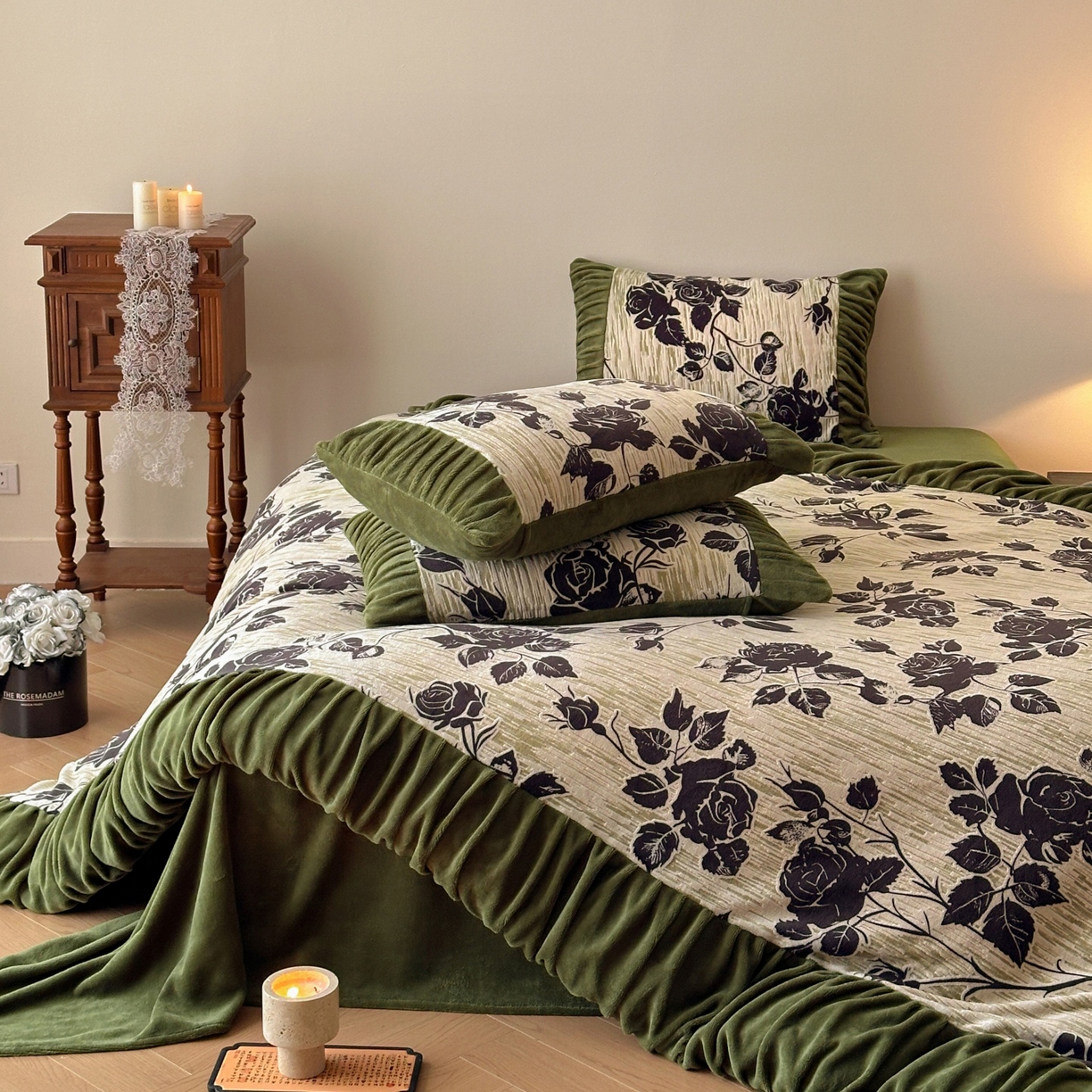 91家纺网 家纺一手货源 找家纺 羚羊语家纺 2025新款浮雕绒轻法式牛奶绒四件套雕花绒复古ins风立体着色烂花牛奶绒提花床单三件套-香榭落叶 香榭落叶-小夜曲