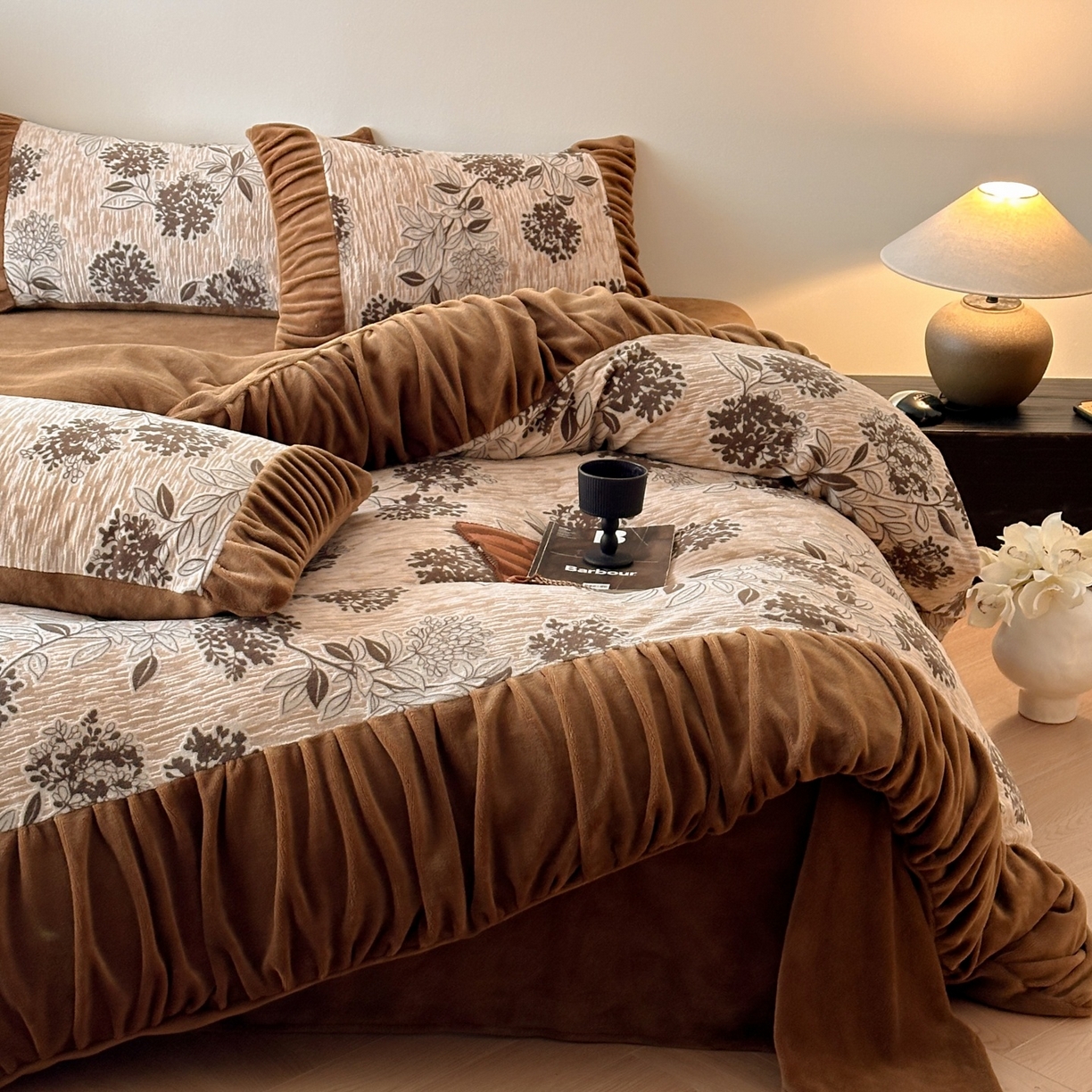 羚羊语家纺 2025新款浮雕绒轻法式牛奶绒四件套雕花绒复古ins风立体着色烂花牛奶绒提花床单三件套-香榭落叶 香榭落叶-浮梦绘