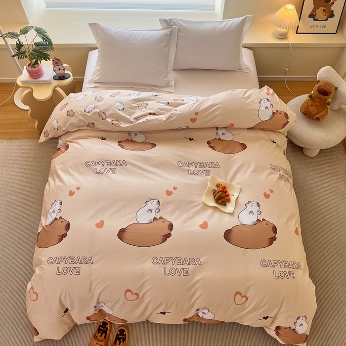 91家纺网 家纺一手货源 找家纺 蘭菲家纺 2025新款全棉小版卡皮巴拉系列单品被套 陪伴拉