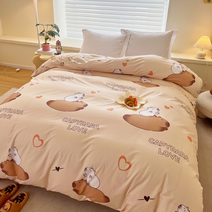 91家纺网 家纺一手货源 找家纺 蘭菲家纺 2025新款全棉小版卡皮巴拉系列单品被套 陪伴拉