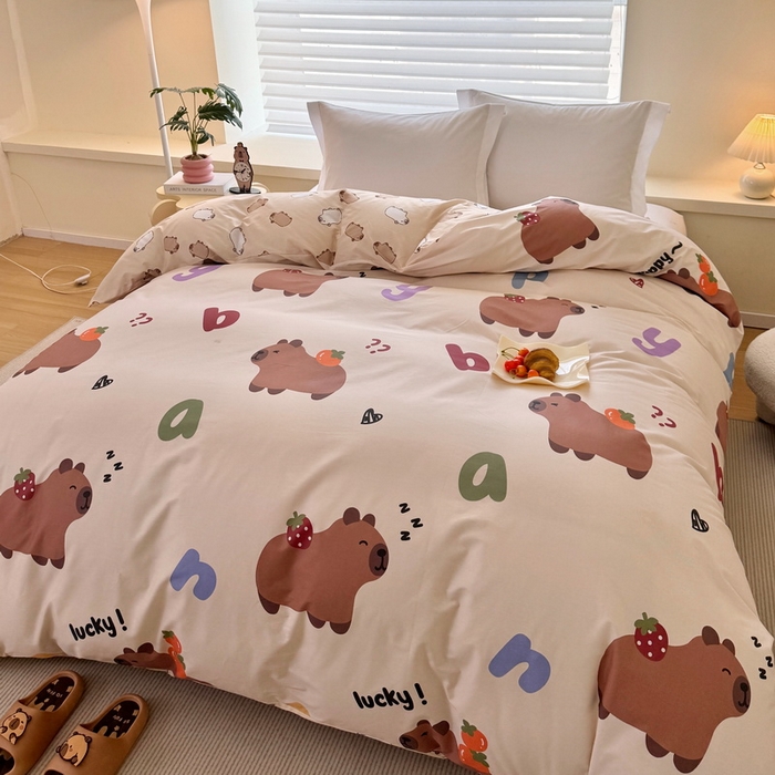 91家纺网 家纺一手货源 找家纺 蘭菲家纺 2025新款全棉小版卡皮巴拉系列单品被套 皮小萌