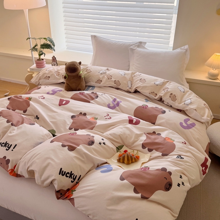 91家纺网 家纺一手货源 找家纺 蘭菲家纺 2025新款全棉小版卡皮巴拉系列单品被套 皮小萌