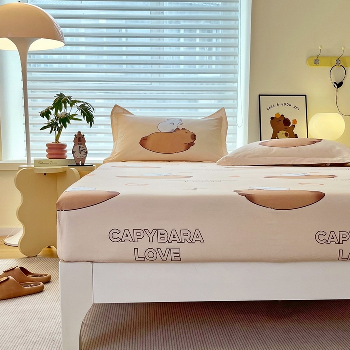 91家纺网 家纺一手货源 找家纺 蘭菲家纺 2025新款全棉小版卡皮巴拉系列单品床笠 陪伴拉