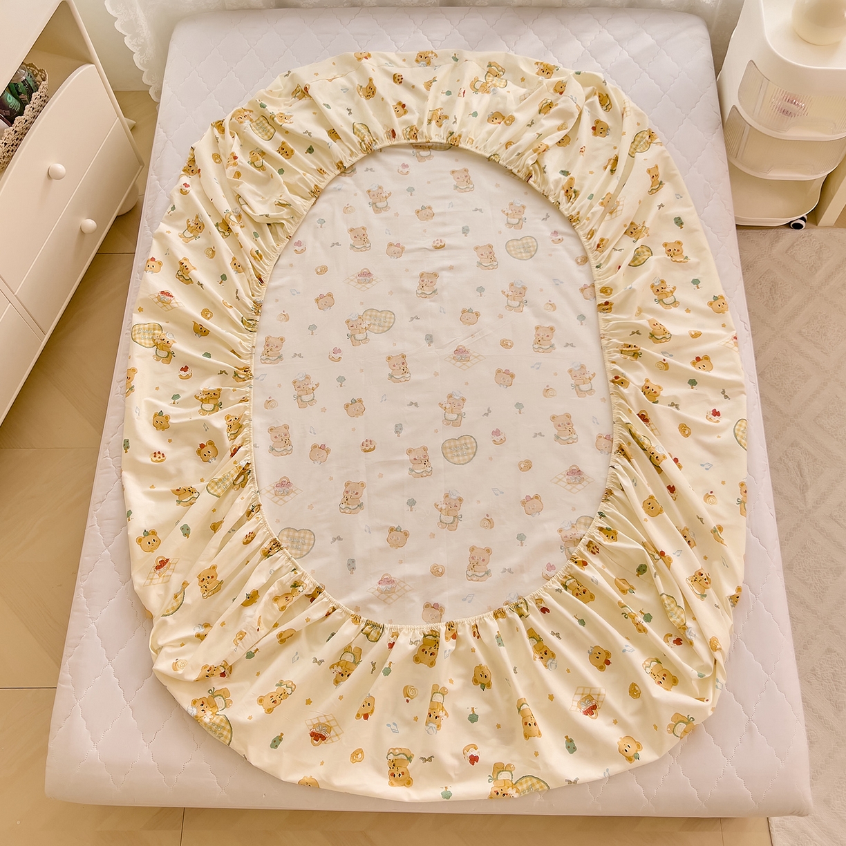 91家纺网 家纺一手货源 找家纺 DoDo 兜兜 2026新款卡通全棉纯棉小清新单品床笠系列 （可定做尺寸） 围裙小熊