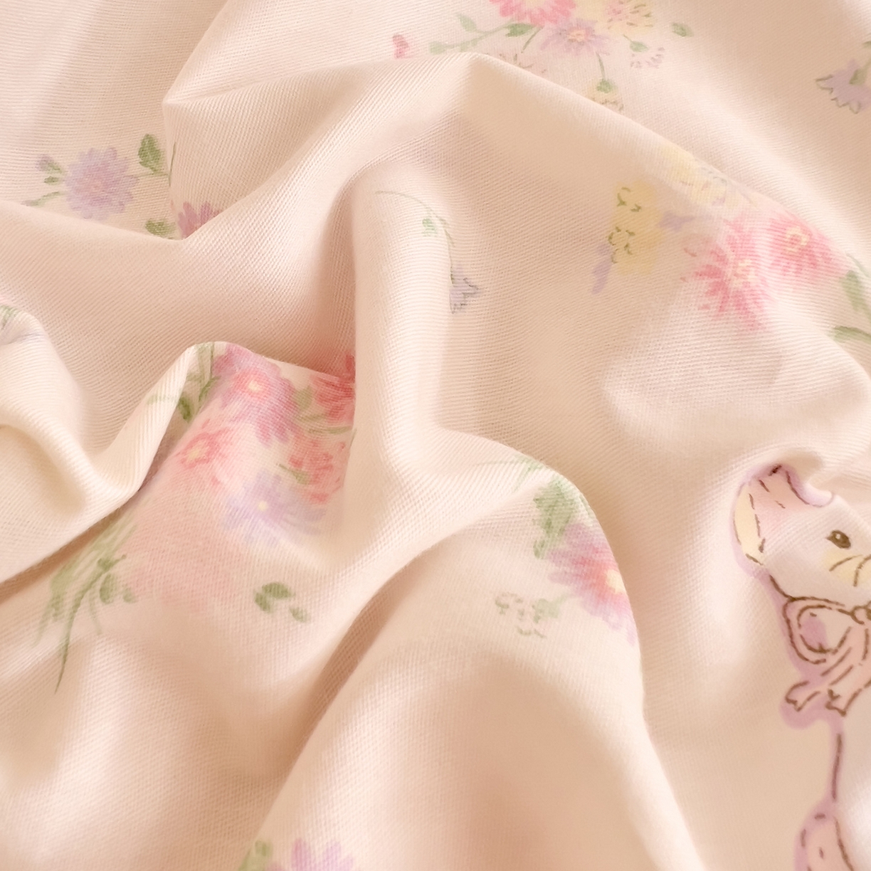 91家纺网 家纺一手货源 找家纺 DoDo 兜兜 2026新款卡通全棉纯棉小清新单品床笠系列 （可定做尺寸） 萝莉兔