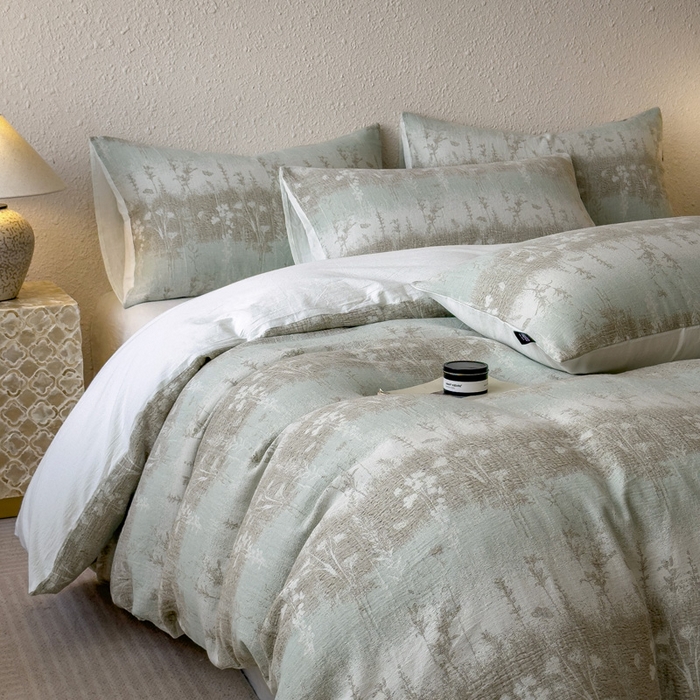 91家纺网 家纺一手货源 找家纺 席世家 2025新款空气提花四件套 花序-竹青