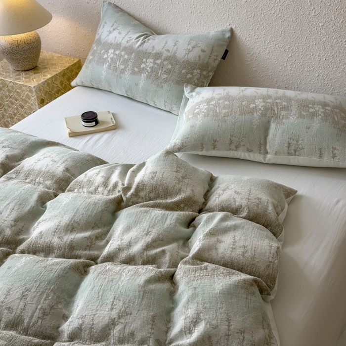 91家纺网 家纺一手货源 找家纺 席世家 2025新款空气提花四件套 花序-竹青