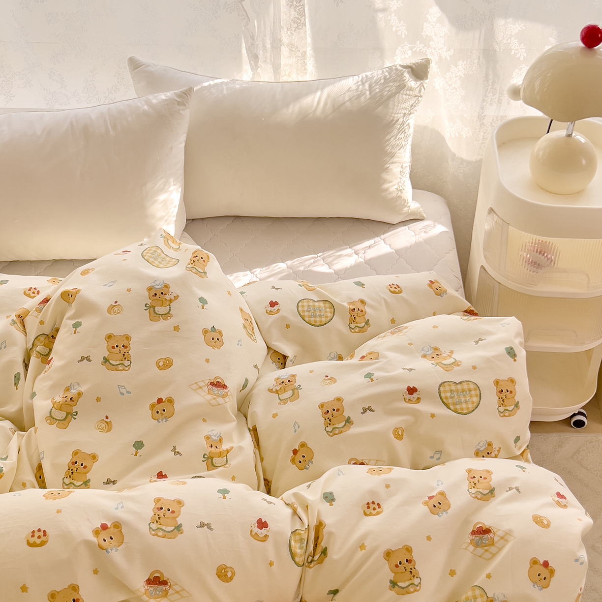 91家纺网 家纺一手货源 找家纺 DoDo 兜兜 2025新款卡通全棉纯棉小清新单品被套系列 （可定做尺寸） 围裙小熊