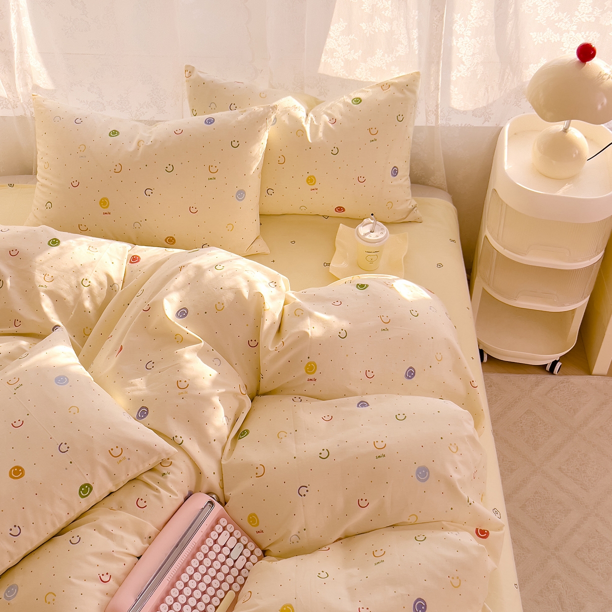 91家纺网 家纺一手货源 找家纺 DoDo 兜兜 2026新款卡通全棉纯棉小清新三四件套系列 （可定做尺寸） 多彩笑脸