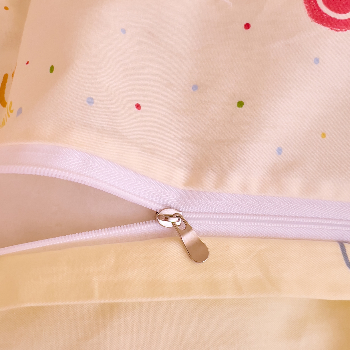 91家纺网 家纺一手货源 找家纺 DoDo 兜兜 2026新款卡通全棉纯棉小清新三四件套系列 （可定做尺寸） 多彩笑脸