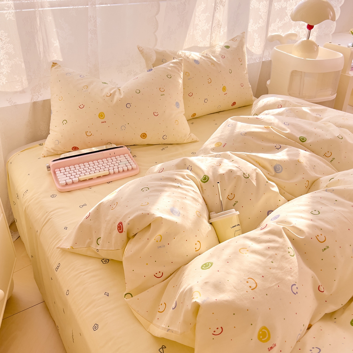 91家纺网 家纺一手货源 找家纺 DoDo 兜兜 2026新款卡通全棉纯棉小清新三四件套系列 （可定做尺寸） 多彩笑脸