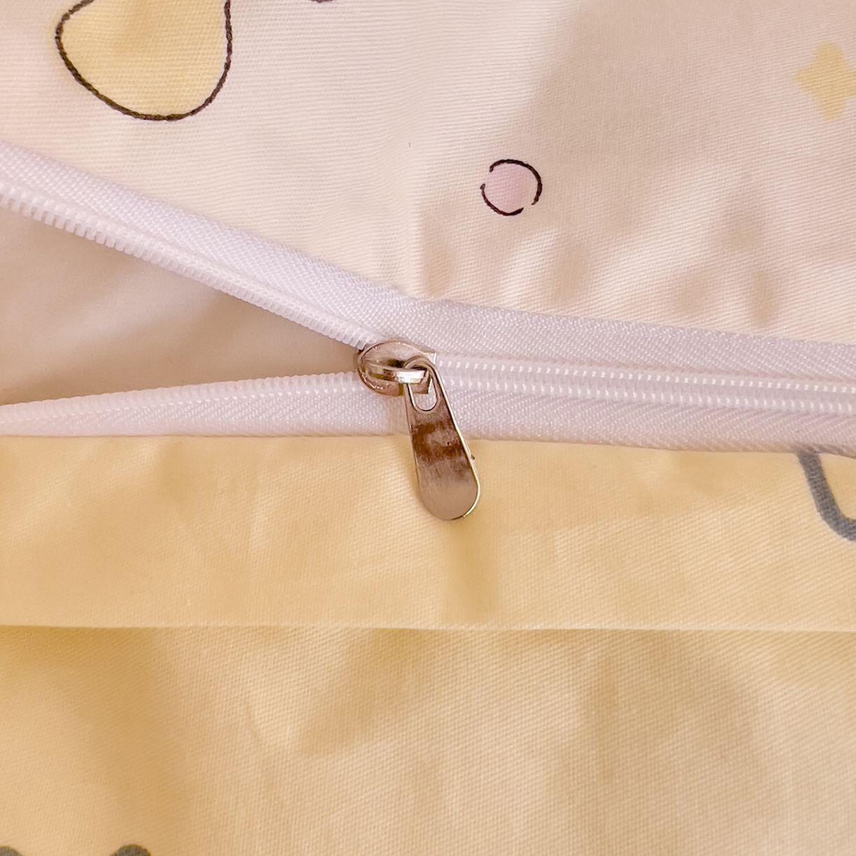 91家纺网 家纺一手货源 找家纺 DoDo 兜兜 2026新款卡通全棉纯棉小清新三四件套系列 （可定做尺寸） 爱豆熊