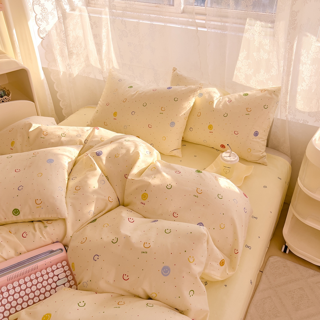 91家纺网 家纺一手货源 找家纺 DoDo 兜兜 2026新款卡通全棉纯棉小清新三四件套系列 （可定做尺寸） 多彩笑脸