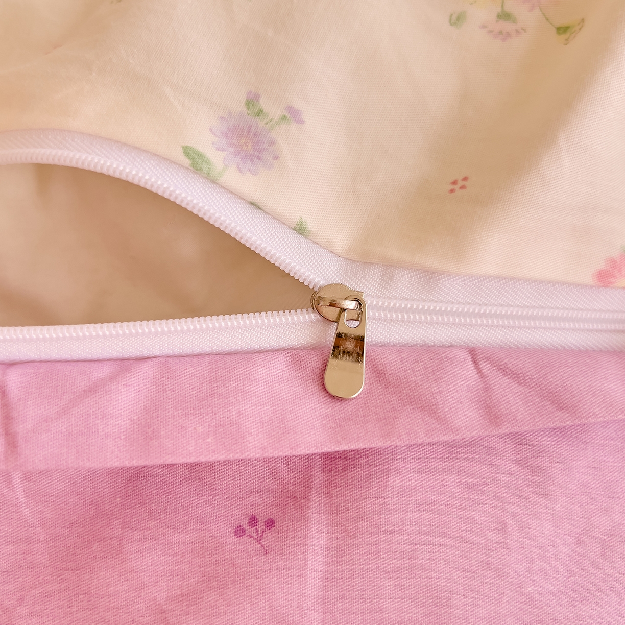 91家纺网 家纺一手货源 找家纺 DoDo 兜兜 2026新款卡通全棉纯棉小清新三四件套系列 （可定做尺寸） 萝莉兔