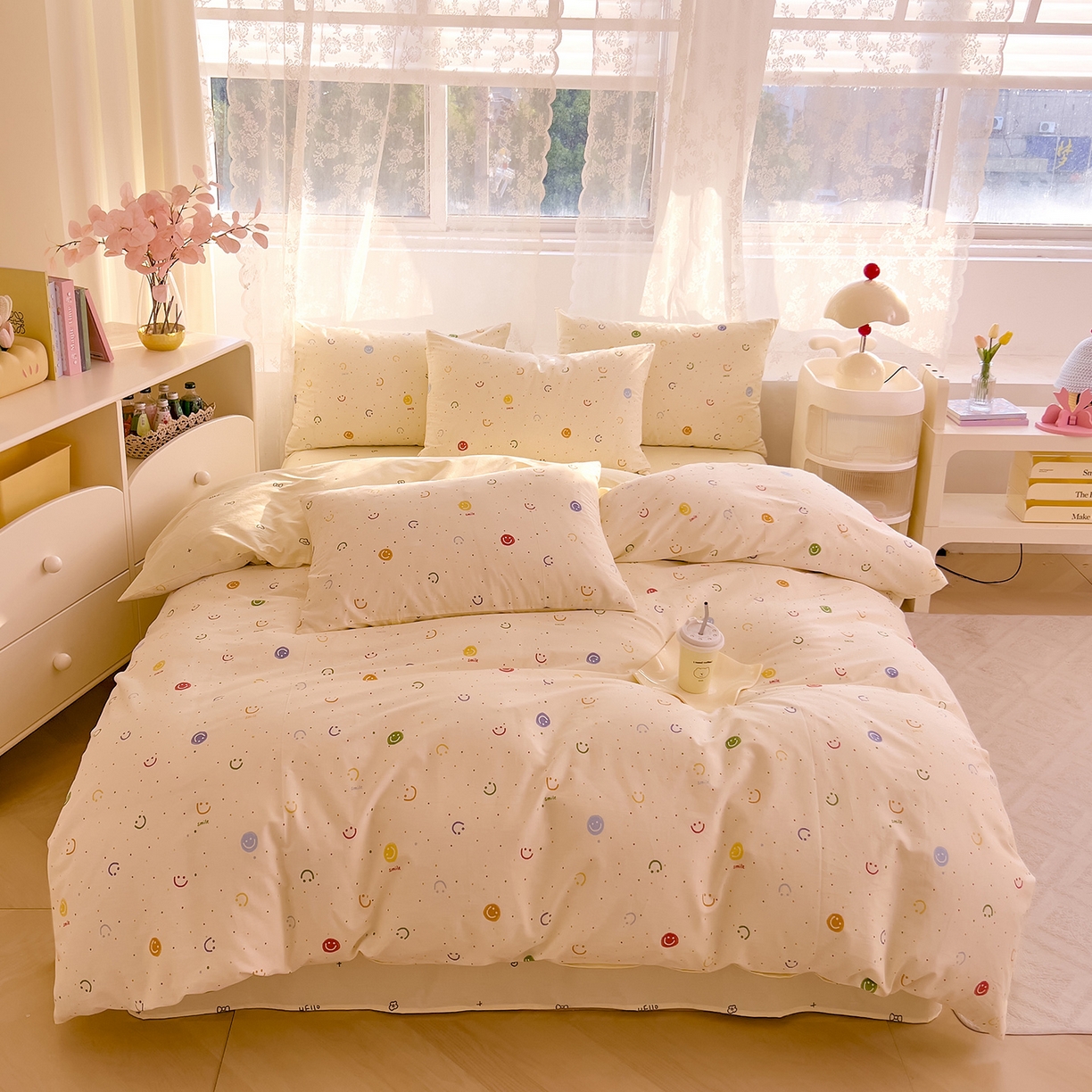 91家纺网 家纺一手货源 找家纺 DoDo 兜兜 2026新款卡通全棉纯棉小清新三四件套系列 （可定做尺寸） 多彩笑脸