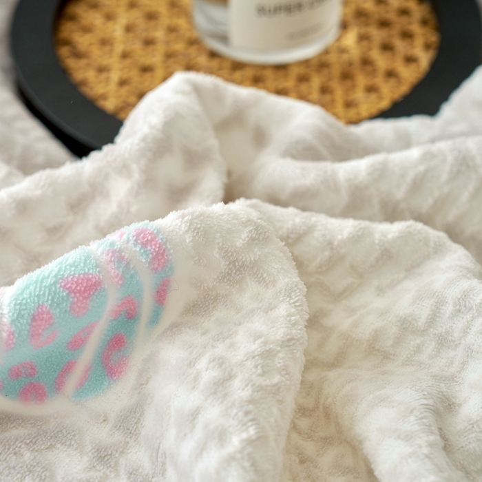 91家纺网 家纺一手货源 找家纺 贝诗梦 2025新款高克重230克5D雕花牛奶绒四件套 生活橙