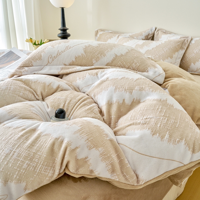 91家纺网 家纺一手货源 找家纺 贝诗梦 2025新款高克重230克5D雕花牛奶绒四件套 格调咖