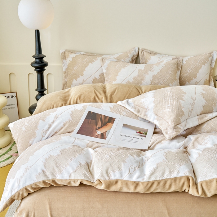 91家纺网 家纺一手货源 找家纺 贝诗梦 2025新款高克重230克5D雕花牛奶绒四件套 格调咖