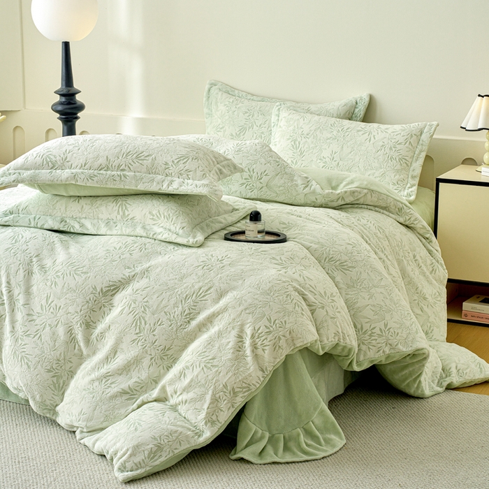 91家纺网 家纺一手货源 找家纺 贝诗梦 2025新款高克重230克5D雕花牛奶绒四件套 柳叶青