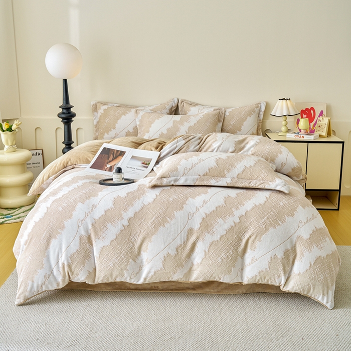 91家纺网 家纺一手货源 找家纺 贝诗梦 2025新款高克重230克5D雕花牛奶绒四件套 格调咖