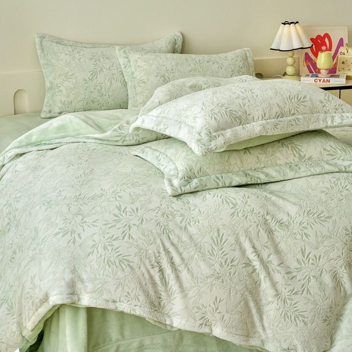 91家纺网 家纺一手货源 找家纺 贝诗梦 2025新款高克重230克5D雕花牛奶绒四件套 柳叶青