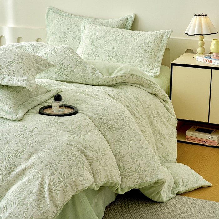 91家纺网 家纺一手货源 找家纺 贝诗梦 2025新款高克重230克5D雕花牛奶绒四件套 柳叶青