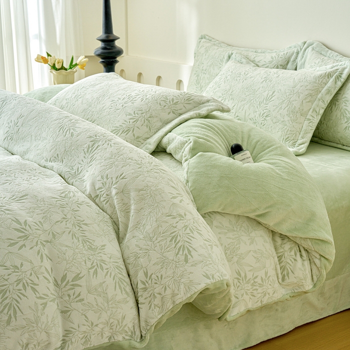 91家纺网 家纺一手货源 找家纺 贝诗梦 2025新款高克重230克5D雕花牛奶绒四件套 柳叶青