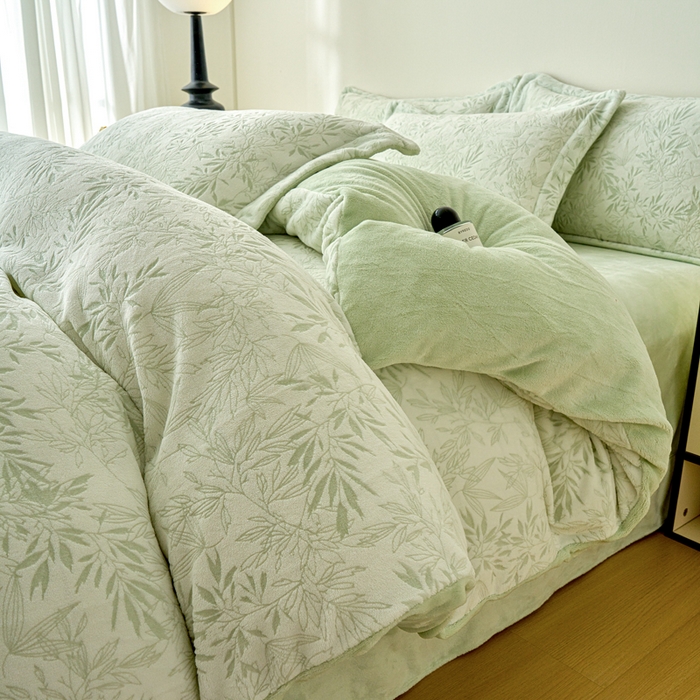 91家纺网 家纺一手货源 找家纺 贝诗梦 2025新款高克重230克5D雕花牛奶绒四件套 柳叶青