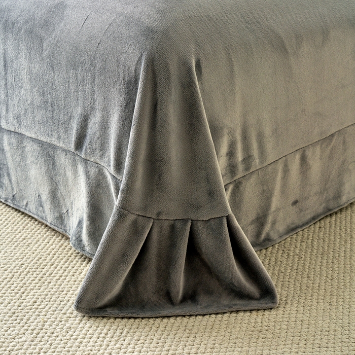 91家纺网 家纺一手货源 找家纺 贝诗梦 2025新款高克重230克5D雕花牛奶绒四件套 格调灰