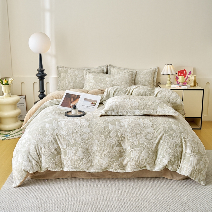 91家纺网 家纺一手货源 找家纺 贝诗梦 2025新款高克重230克5D雕花牛奶绒四件套 花卉咖